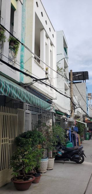 Bán nhà hẻm xe hơi đường Nguyễn Quý Yêm, An Lạc, Bình Tân, 4x14m, 2 tầng, giá 5,7 tỷ