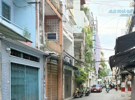 Bán nhà 4 tầng Huỳnh Tấn Phát, xe hơi đậu cửa, 70m2 nhỉnh 6 tỷ