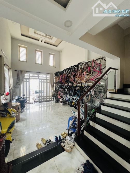 SIÊU PHẨM KHU TÊN LỬA 4 TẦNG 112M²  NGANG KHỦNG 6M  ĐƯỜNG 6M THÔNG 7,6 TỶ