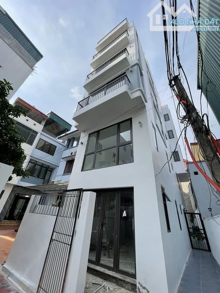 Bán nhà vũ xuân thiều, 40m2 thang máy, lô góc, vị trí đẹp
