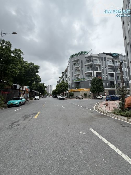 🏡 BÁN NHÀ LK - KĐT HIM LAM THƯỢNG THANH -6 T - VỈA HÈ RỘNG - Ô TÔ TRÁNH - GIÁ TỐT  17,2TỶ