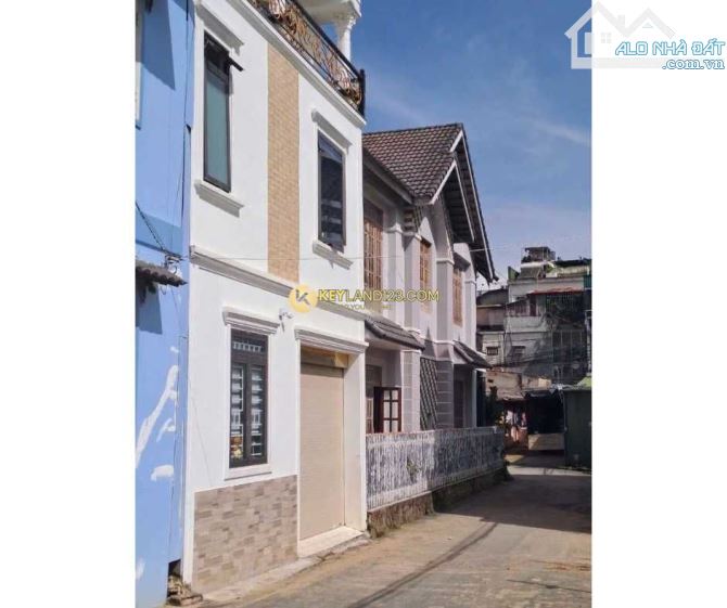🏡 Nhà Phố Đẹp 2 Tầng, Hẻm Ô Tô, Sổ Riêng - Chỉ 6 Tỷ, Đường Phan Chu Trinh, Đà Lạt!
