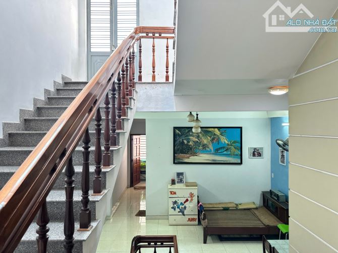 Bán nhà đẹp giá tốt mặt tiền An Dương Vương khu đê bao sông Trà Khúc