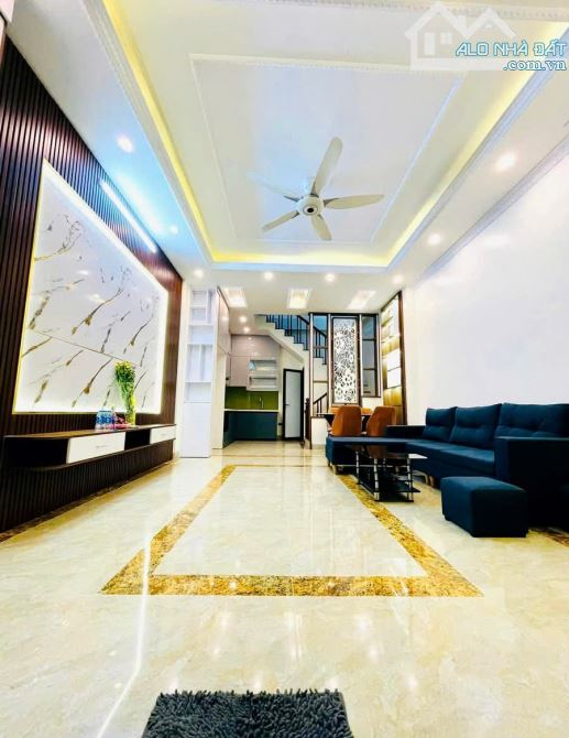 Siêu phẩm Minh Khai - 45 M - Ngõ thông - Sát ô tô - Full nội thất - Giá mềm.
