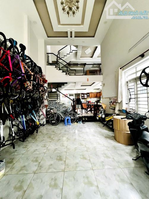 Bình Tân, Tân Tạo, nhà đẹp 4 tầng, 110m2, ngang 6m, hẻm ô tô thông,