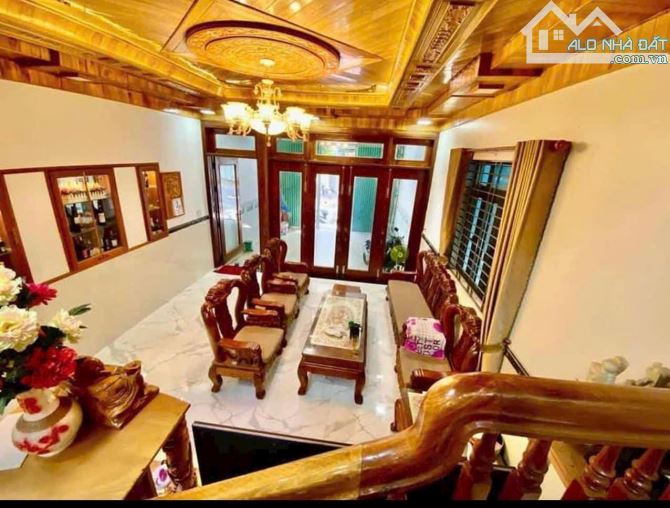 SIÊU PHẨM 3 TẦNG NGANG 6m MẶT TIỀN ĐỒNG KÈ - CẠNH CHỢ HOÀ KHÁNH CHỈ 5,35