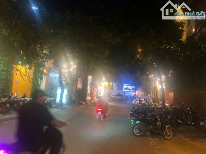 🏡 BÁN BIỆT THỰ LÀNG VIỆT KIỀU CHÂU ÂU - TRUNG TÂM HÀ ĐÔNG 📍 Diện tích: 150/200m² – MT 9m