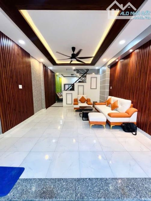 PHẢI THẬT NHANH, phố Đàm Quang Trung 47m2 x  5 tầng MT4,2m Giá 7 tỷ3 CÓ TL