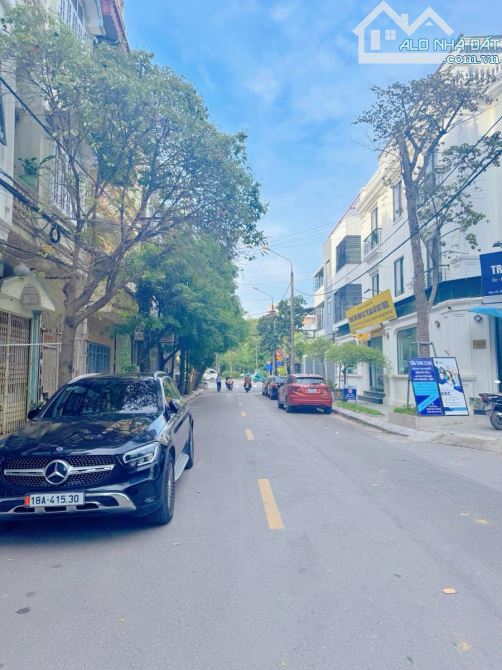 Bán gấp! Mặt phố Trần Đăng Ninh, Hà Đông 42m2, 4 tầng, ô tô tránh, vỉa hè, KD, nhỉnh 13 tỷ