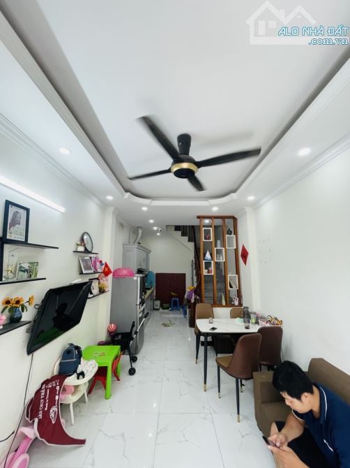 BÁN NHÀ PHƯƠNG CANH - NGÕ NÔNG GẦN PHỐ - Ô TÔ ĐỖ - 33M x 5 TẦNG - GIÁ 7 TỶ 6.