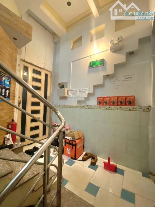 SÁT MẶT TIỀN HOÀNG SA- 94M2- 4 TẦNG- 13PHÒNG- DÒNG TIỀN 50TR/ THÁNG