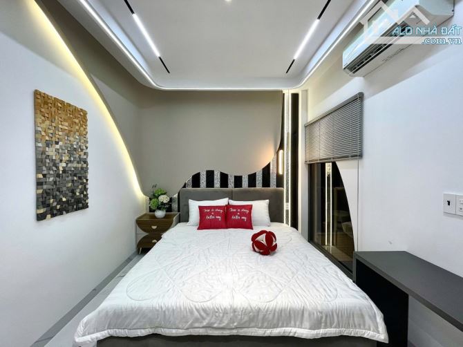 NHÀ ĐẸP 4 TẦNG, 82M2, TRUNG TÂM QUẬN 7, FULL NỘI THẤT Ở LIỀN, CHỈ 7 TỶ