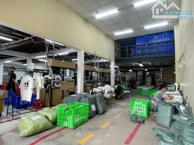 CHO THUÊ KHO MẶT TIỀN THOẠI NGỌC HẦU , 1700M2 GIÁ TỐT , XƯỞNG MỚI 99%