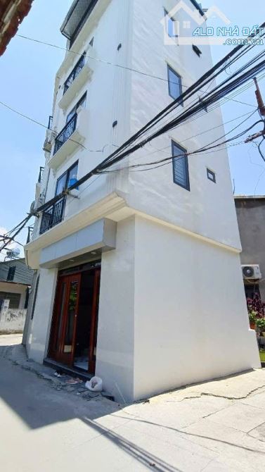 THẠCH BÀN , LÔ GÓC ,Ô TÔ ,THANG MÁY ,6.65Tỷ GẦN AEON