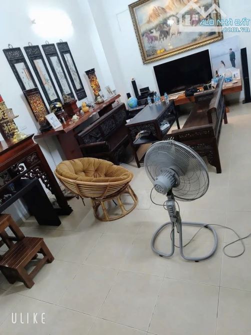 Cần bán nhà Phố Ngọc Thụy, Long Biên, 80m², mặt tiền 8m, Lô góc – Ô tô, Giá 22 tỷ