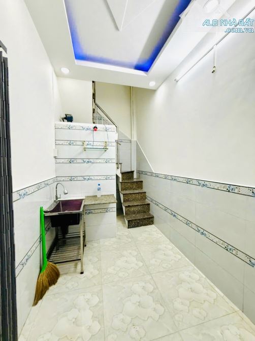 Bán nhà gần mặt tiền Bình Tiên, Văn Thân, Quận 6 – 3 tầng, chỉ hơn 1 tỷ, sổ riêng.