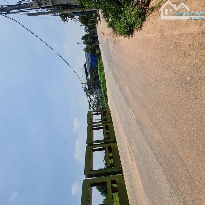 Bán lô đất 450m2 cực đẹp thôn Phúc Xuân, 50m ra đường oto tránh, KD. Tiện chia lô nhỏ