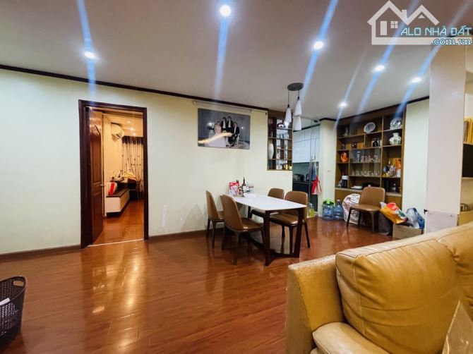 BÁN CĂN HỘ VINACONEX 1 KHUẤT DUY TIẾN DT 149M 3PN CĂN GÓC VIEW HỒ MỄ TRÌ 7,5 TỶ