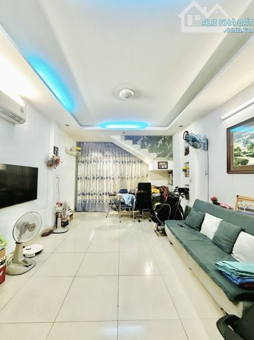 GẦN VẠN PHÚC CITY- KHU DÂN CƯ SÔNG ĐÀ- 38M- 2 TẦNG- 3.5 T