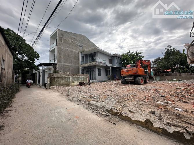 CẦN BÁN ĐẤT KIỆT OTO TRẦN THANH MẠI