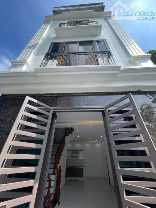 Duy nhất 1 căn ở Đại Thành xã Hưng Đạo, 4 tầng nhà mới đẹp chỉ có 3.4 tỷ