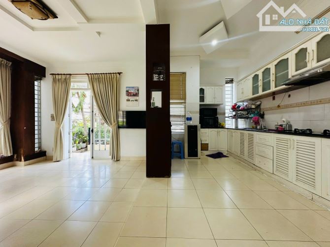 (Căn Góc) 1 Trệt 2 Lầu Phan Chu Trinh, Vũng Tàu - 150M2, Ngang 8,6M - Hoàn Công -  17 Tỷ