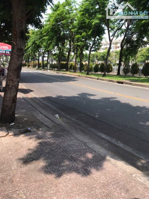 Bán nhà Q1 cách 1 căn ra bờ kè Hoàng Sa Phường Tân Định -28m bán 3ty350