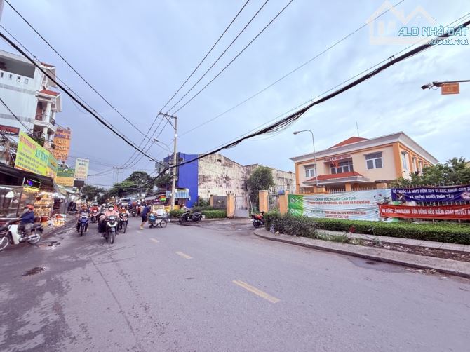 Lô Đất thổ cư đường HIỆP THÀNH 13, Quận 12 - Dt 100m2, ngang 5.6m, hẻm 5m ô tô vào nhà.