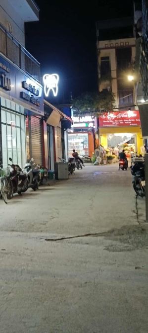 Chỉ 6 tỷ nhà đẹp 39m x 5 tầng KINH DOANH TỐT đường Ô TÔ NGÃI CẦU AN KHÁNH HÀ NỘI.