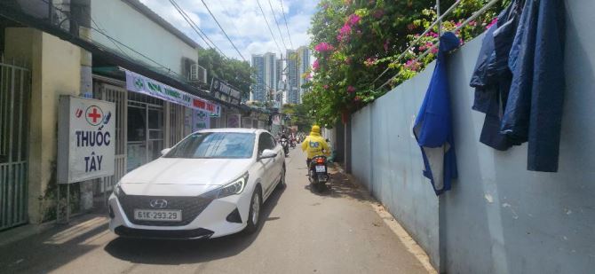 Bán nhà 2 tầng phường Bình Thuận HXH cách 15m ngay KDC Ecogreen; dòng tiền 72tr/năm