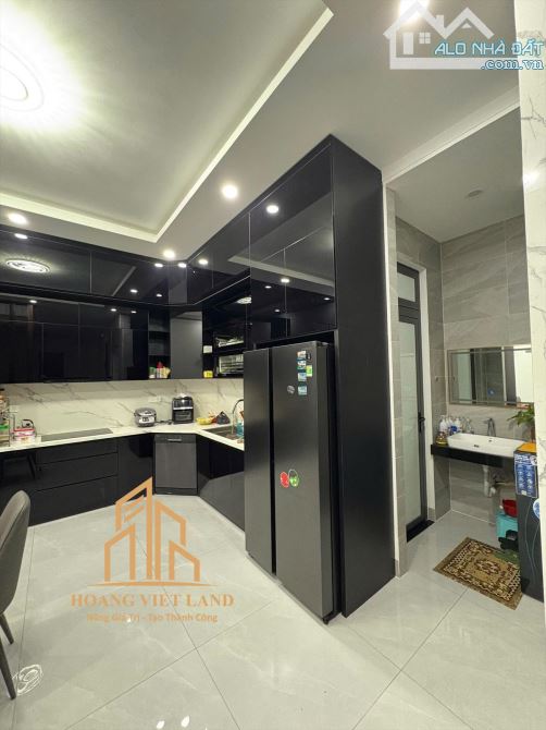 Nhà 1 trệt 3 lầu mặt tiền Phan Đăng Lưu - DT:6x20m - tây bắc - giá:13.5 tỷ