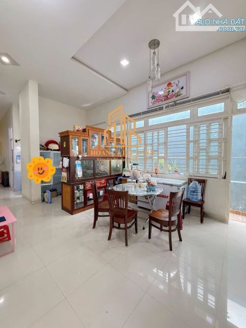 BÁN NHÀ ĐẸP HẺM AN DƯƠNG VƯƠNG - DT:10x22m - HƯỚNG:ĐÔNG - GIÁ:4,689 TỶ