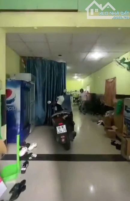 Bán Gấp nhà Tân Hương Tân Phú gần chợ Tân Hương 50m2,hẻm 8m 2Tầng Nhỉnh 5 tỷ