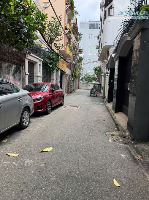 Biệt thự  đường  Đặng Văn Ngữ.- Dt sàn: 200m2–3 tầng- giá 23 tỷ