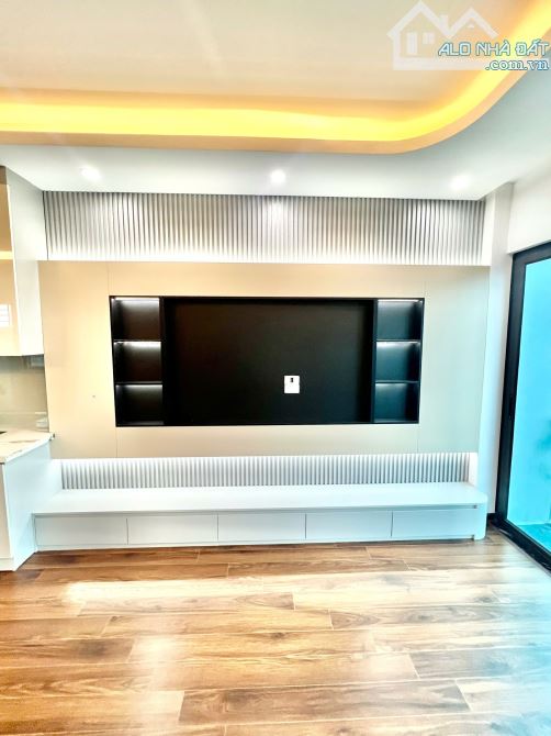 BÁN NHÀ PHÚC ĐỒNG 60M2, MT6M, 6 TẦNG, THANG MÁY, Ô TÔ KINH DOANH, NHỈNH 11 TỶ.