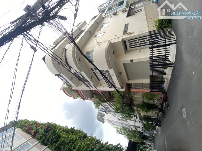 CHDV siêu lợi nhuận 816tr- 11PN-Hoàng Hoa Thám-104m2 ngang 6.2m-4 tầng-chỉ 14tỷ TL