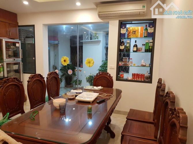 Bán BT Minh Tâm, Cổ Linh, Gara 3 oto, thang máy, 90m2, mt 4.7m, 6 tầng, 23.95 tỷ, ở sướng - 10
