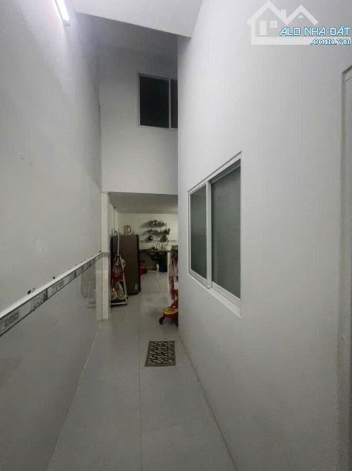 Nhà bán: đường Lê Sát. Q Tân Phú. DTSD 71m2. 2 tầng. Giá 7,3 tỷ - 10