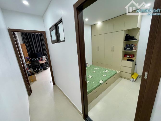 Nhà đẹp nội thất hiện đại ô tô vào nhà ngõ Phố Giang Biên DT 47m2 . Giá 11.2 tỷ - 11