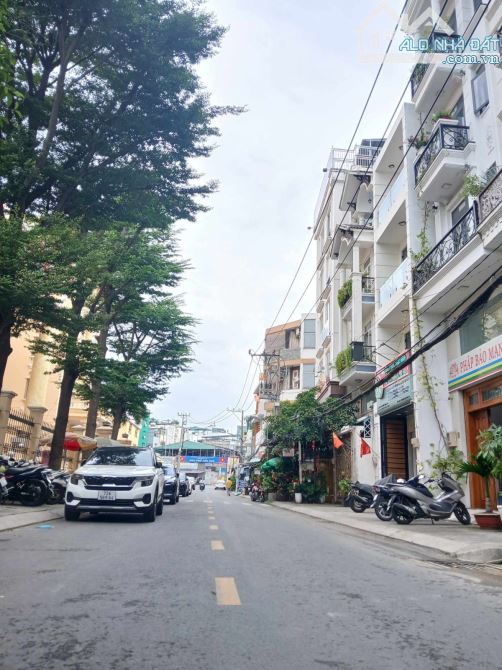 CHDV 6 TẦNG THANG MÁY 135m2 - 16 PHÒNG THU NHẬP HƠN 100TR/THÁNG - 11
