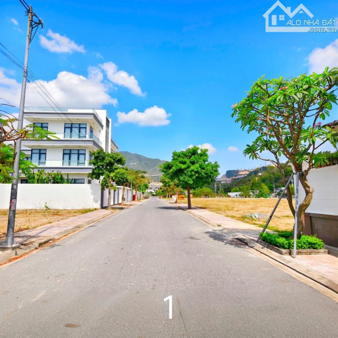 Bán các lô liền kề và biệt thự khu đô thị Ven Sông Tắc, Nha Trang