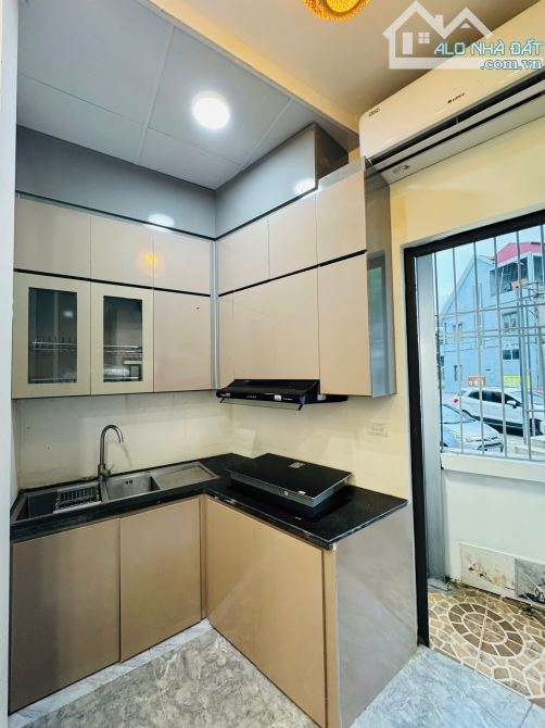 BÁN NHÀ THẠCH BÀN GIÁ 6.15 TỶ, DT 40M2, MT4M, 5 TẦNG HIỆN ĐẠI FULL NỘI THẤTI - 1
