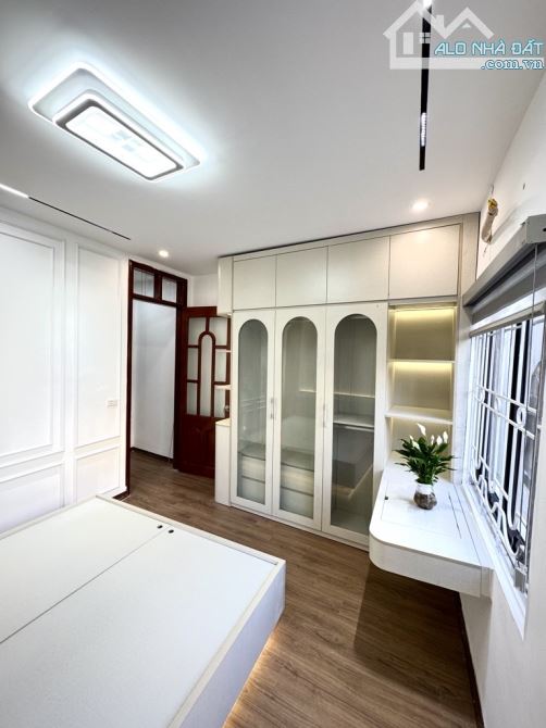 7TẦNG THANG MÁY -  - XUÂN_LA_ TÂY-HỒ - 82M2 - DÂN XÂY  - GARA Ô TÔ - TRƯỚC NHÀ 2 ÔTÔ TRÁNH - 4