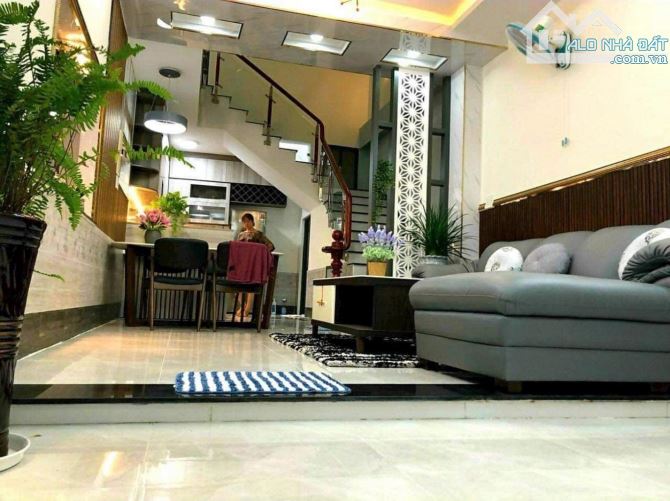Bán nhà 3 tầng, hẻm xe hơi, huỳnh tấn phát, thị trấn nhà bè, giá chỉ 6.2 tỷ - 1