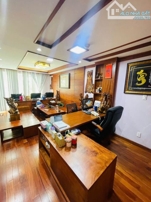Quận 10, cho thuê 100 triệu, 130m2, khu phân lô, tòa nhà 7 tầng, thang máy - 1