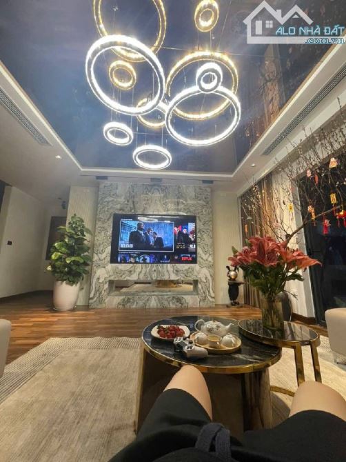 SIÊU CĂN HỘ LÔ GÓC 4 NGỦ - VIEW ĐỈNH - KĐT NGOẠI GIAO ĐOÀN  Diện tích: 152m² - 1