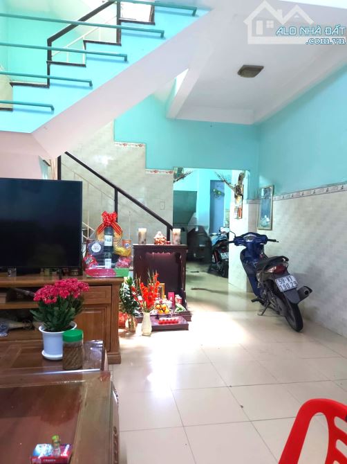 Kế Emart Gò Vấp Phan Huy Ích nhà đẹp lung linh DT 5x15 x3 tầng hơn 5 tỷ - 1
