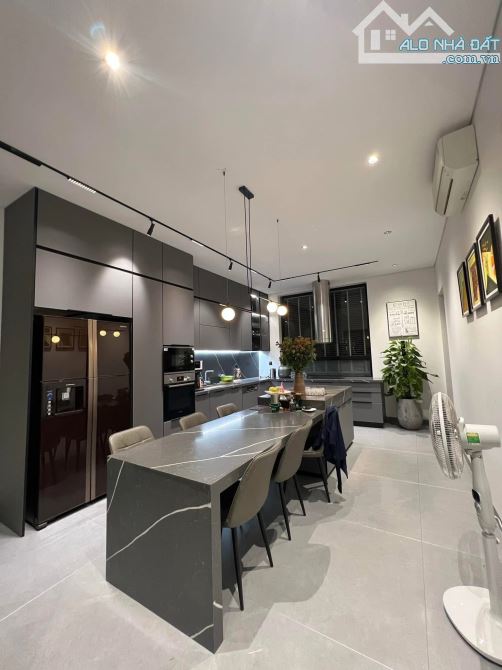 Bán nhà Ngô Gia Tự, Long Biên: 42m2, 6 tầng, 9 tỷ, lô góc, ô tô, ngõ thông, thang máy - 1