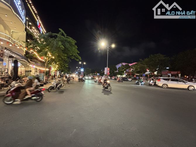 LÔ GÓC NAM VIỆT Á - TOÀ 6 TẦNG ĐA CÔNG NĂNG- DT 163 M2 - GIÁ 36 TỶ - 1