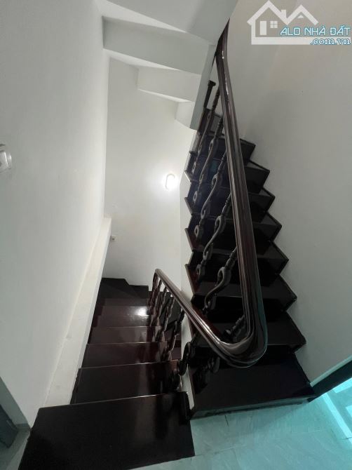Chính chủ bán nhà 4 tầng, 38m, MT mênh mông, ở sướng, ô tô vào nhà, Vương Thừa Vũ - 1